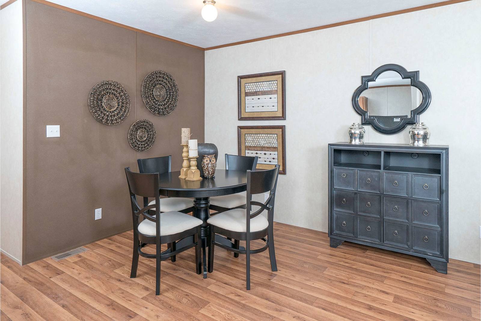 Bean's Homes Dining Room Interior Options in Lyndonville, VT