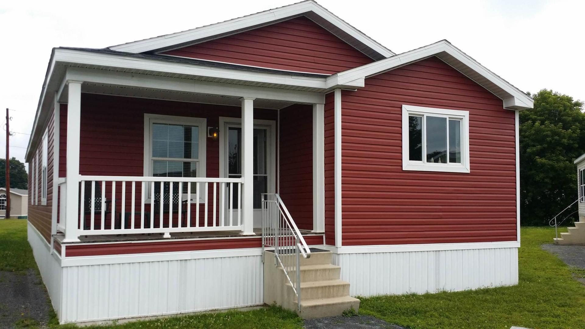 Redman A830 Manufactured Home In Lyndonville, Vermont