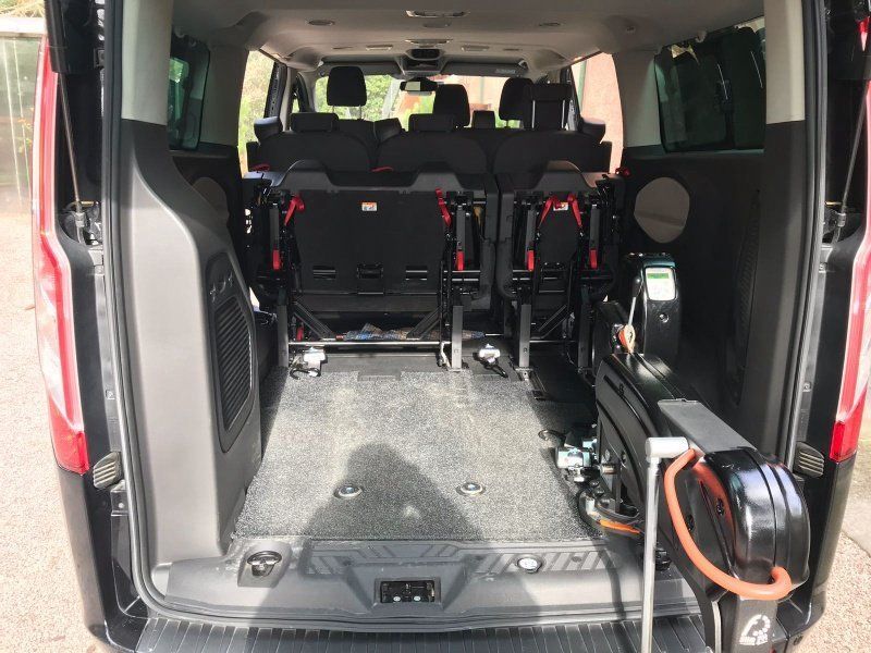 ford per trasporto disabili a noleggio