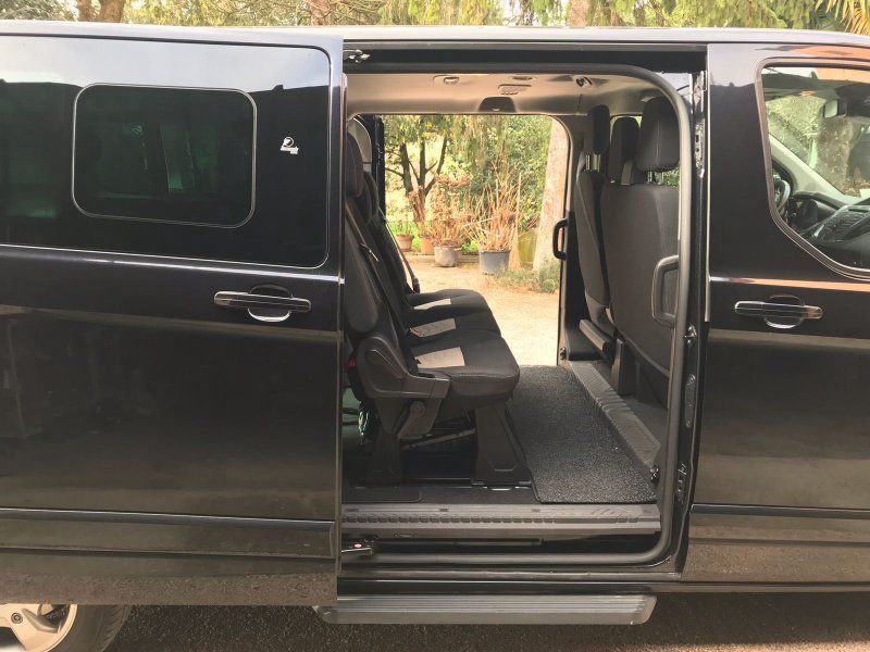 monovolume ford interno
