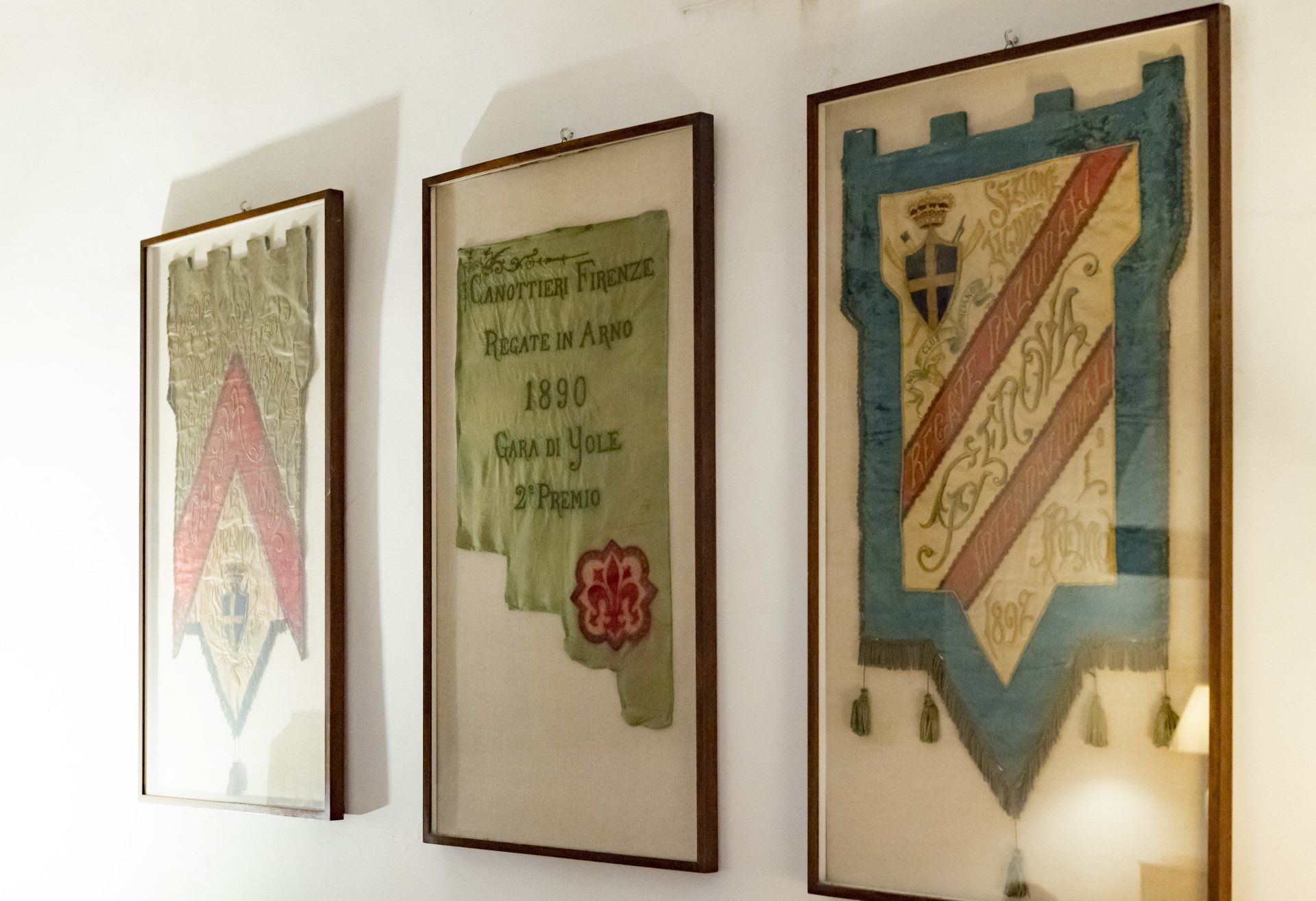 paintings with historical coats of arms of the society of rowers