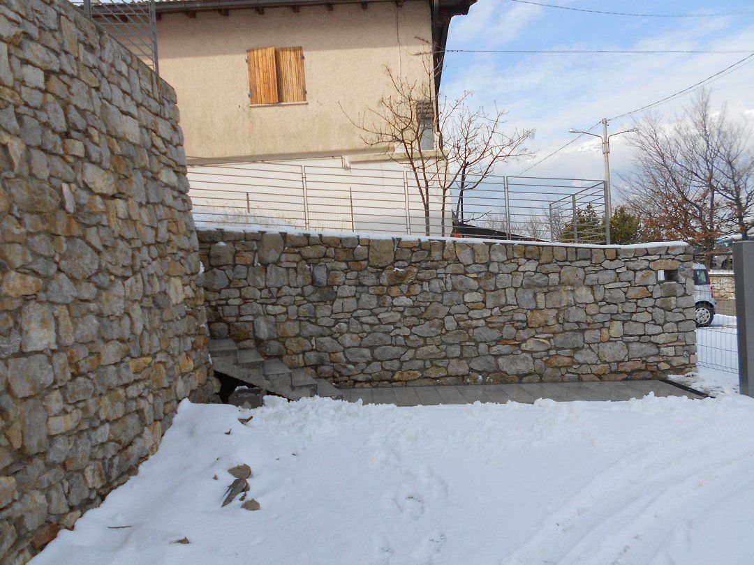 LAVORAZIONI IN SASSO O IN PIETRA 9