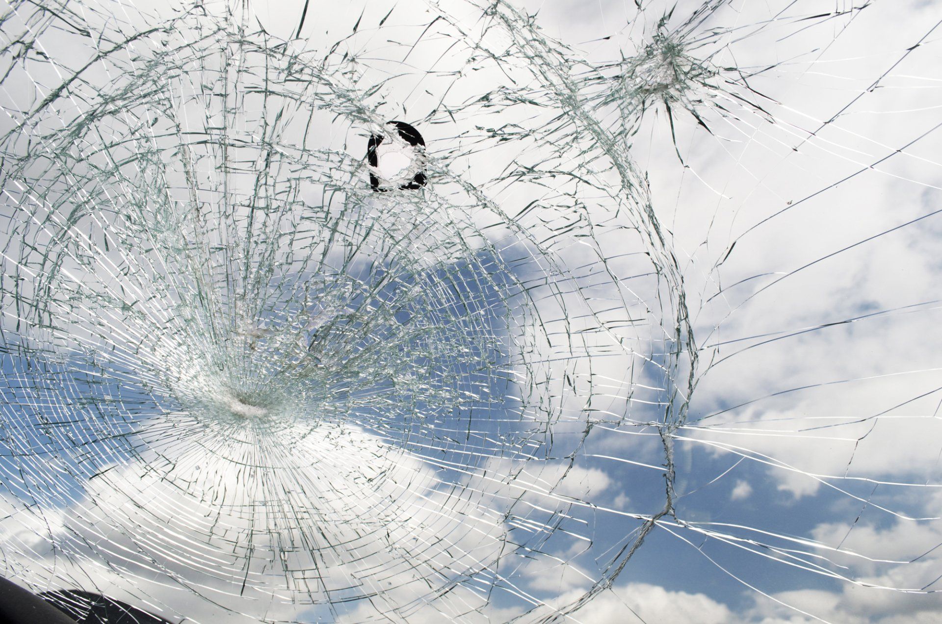 Auto Glass Replacement in Oxnard, CA | Quiroz Auto Glass