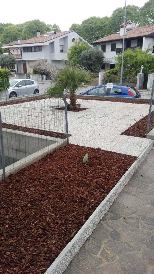 Rifacimento piccolo giardino