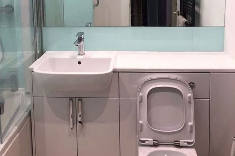bathroom services