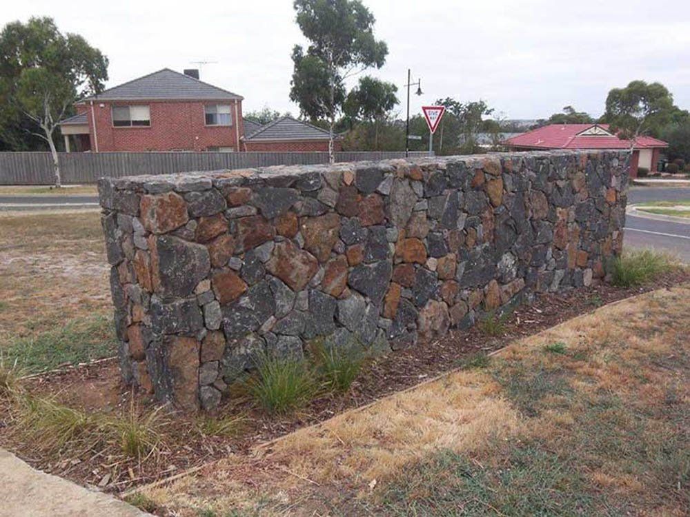 Retaining wall