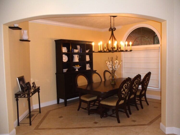 Relaxing Houses at Lake Moses — Dining Area in Marion, IL