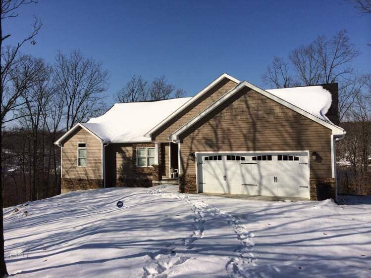 Modern Subdivision Houses — Front Yard of House in Marion, IL