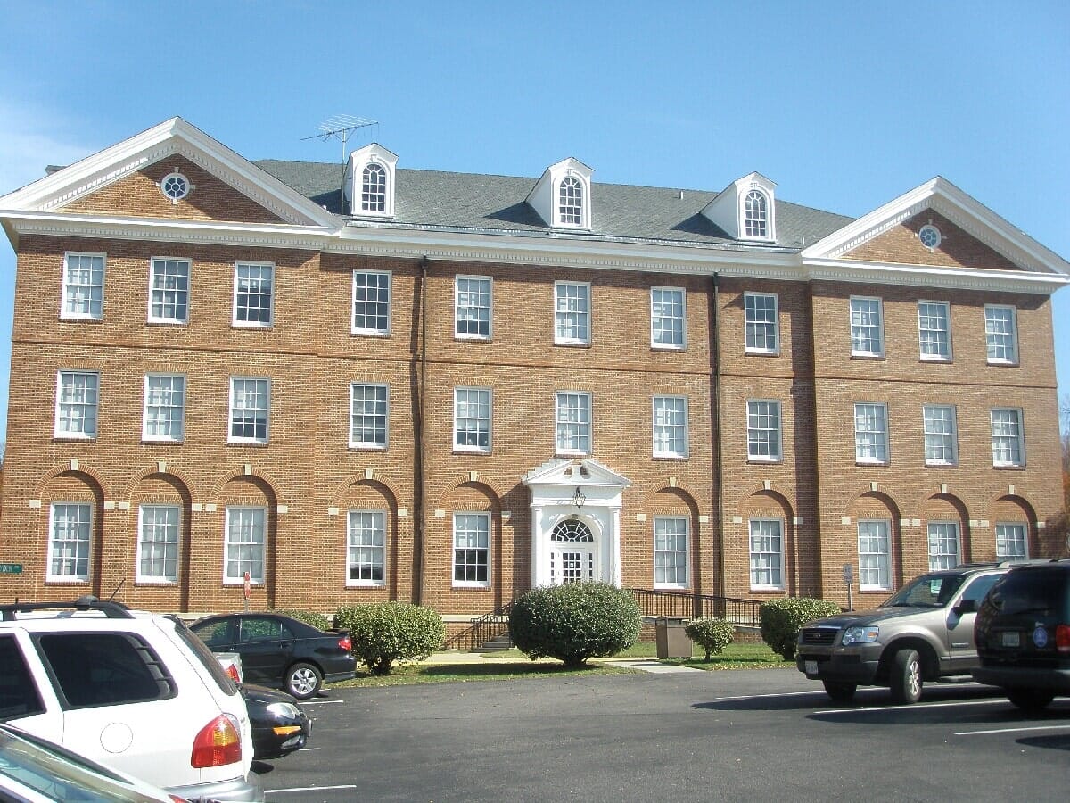 Before Window Replacement #2 — Chester, VA — ARW Contracting, Inc.
