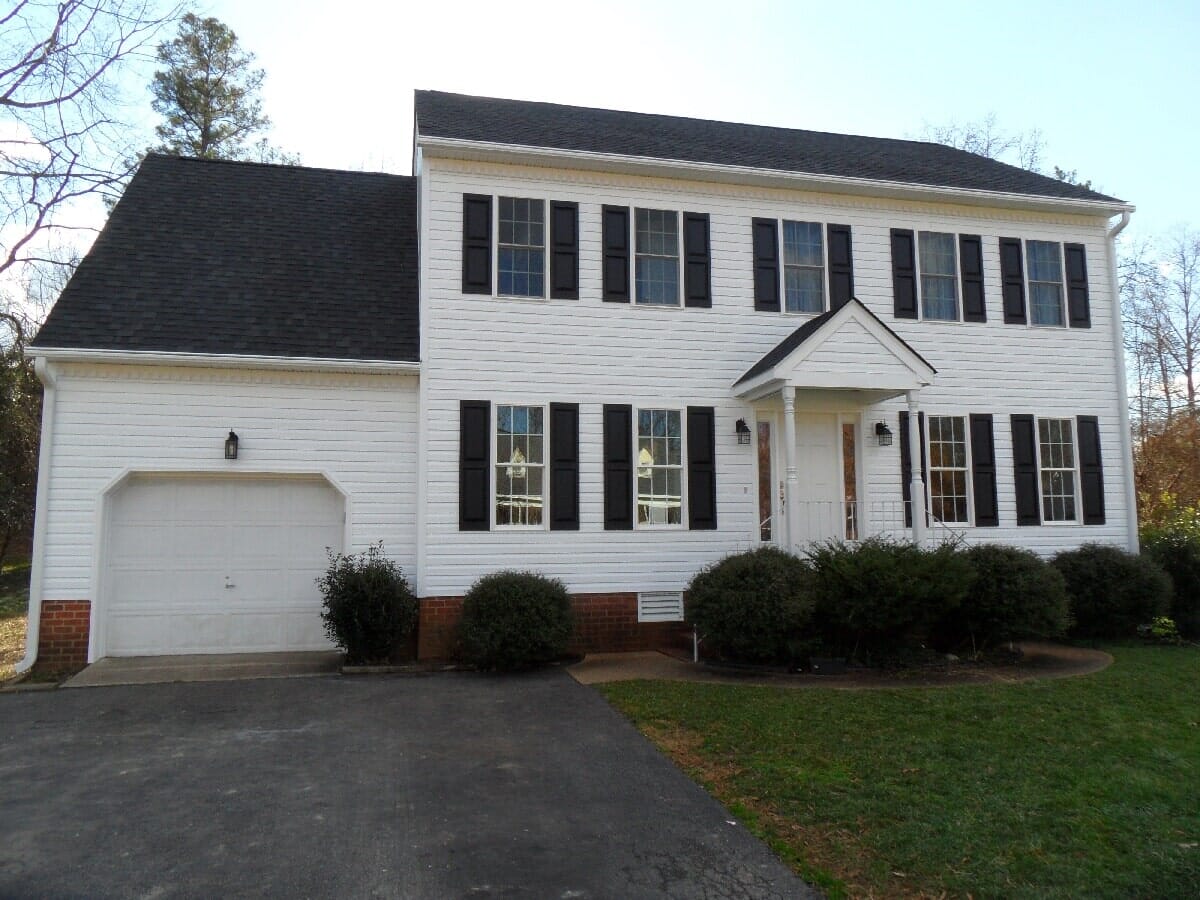 Exterior Renovation #19 — Chester, VA — ARW Contracting, Inc.