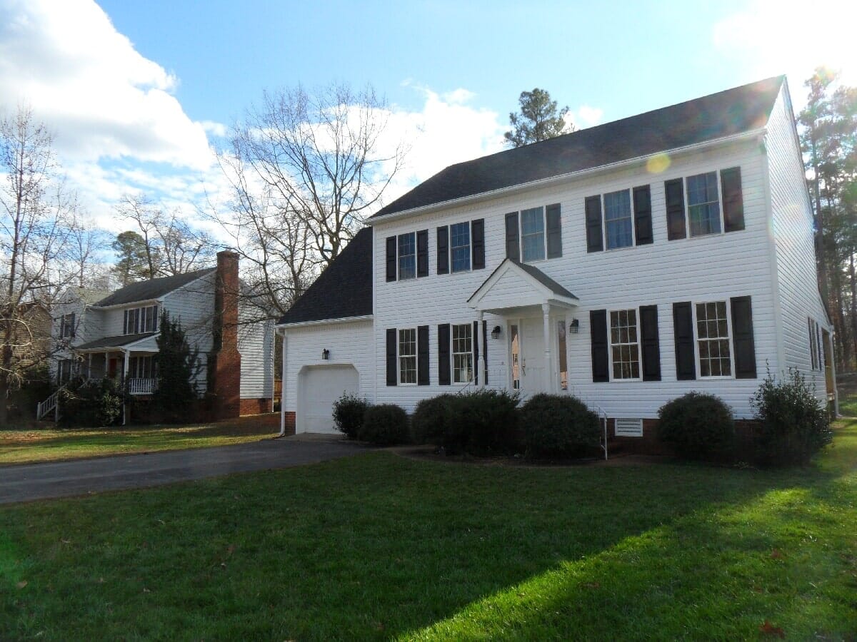 Exterior Renovation #29 — Chester, VA — ARW Contracting, Inc.