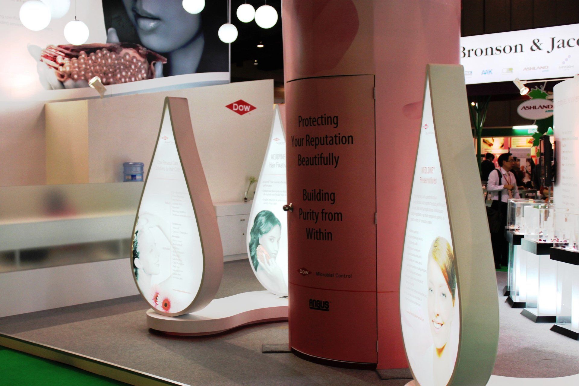 Dow Chemical @ In-cosmetics Asia 2010. Booth designed and built by Essential Global Fairs.