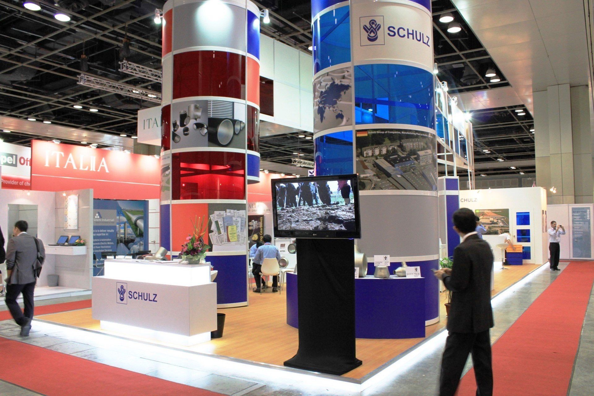 Schulz @ OSEA 2010. Booth designed and built by Essential Global Fairs.