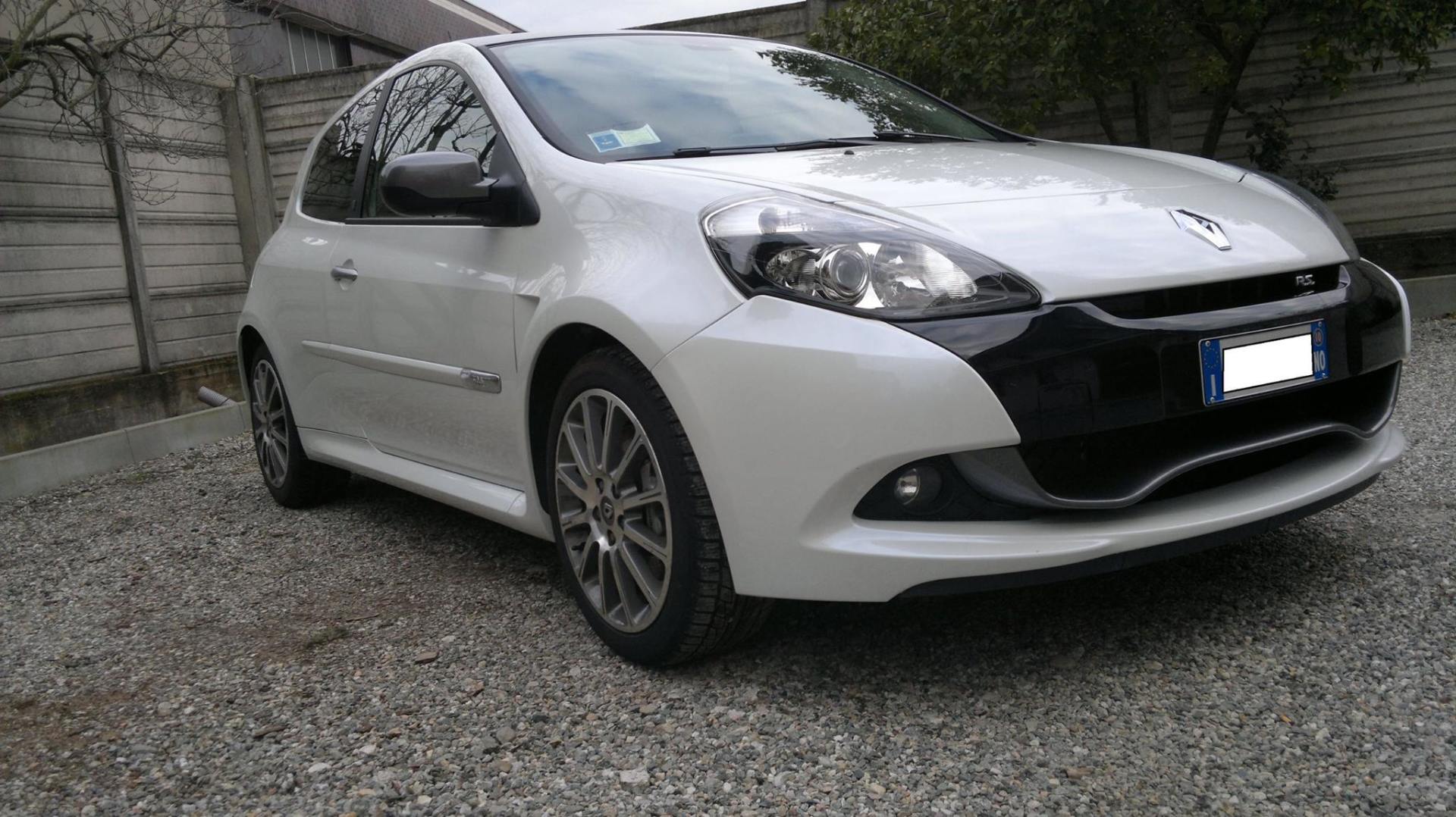 carrozzeria per lucidatura completa auto