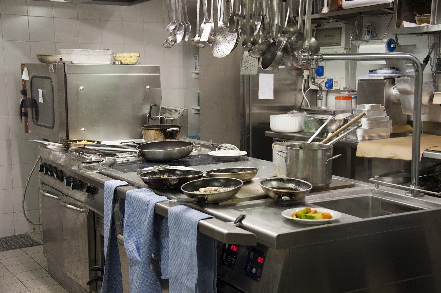 Restaurant Kitchen — Englewood, CO — Hawkins Commercial Appliance Service Inc. Restaurant Kitchen — Englewood, CO — Hawkins Commercial Appliance Service Inc.