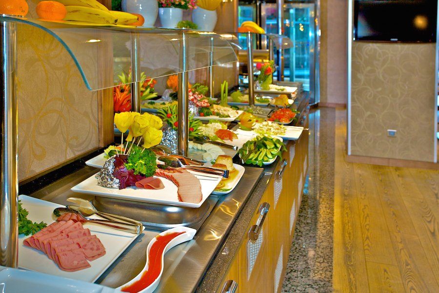 hotel momento special category breakfast