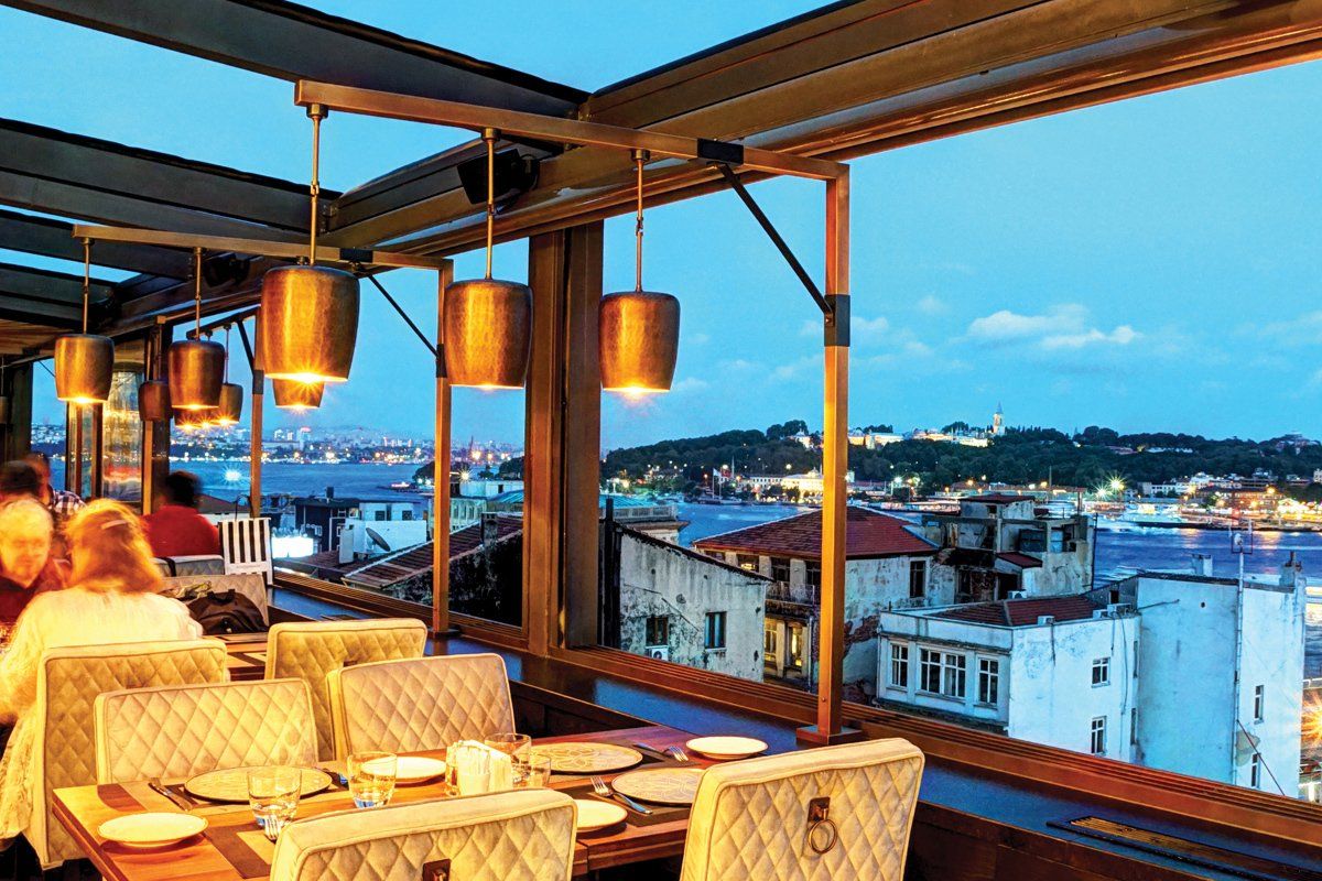 momento hotel karakoy restaurant