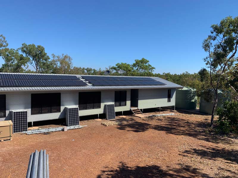 house with solar pannels