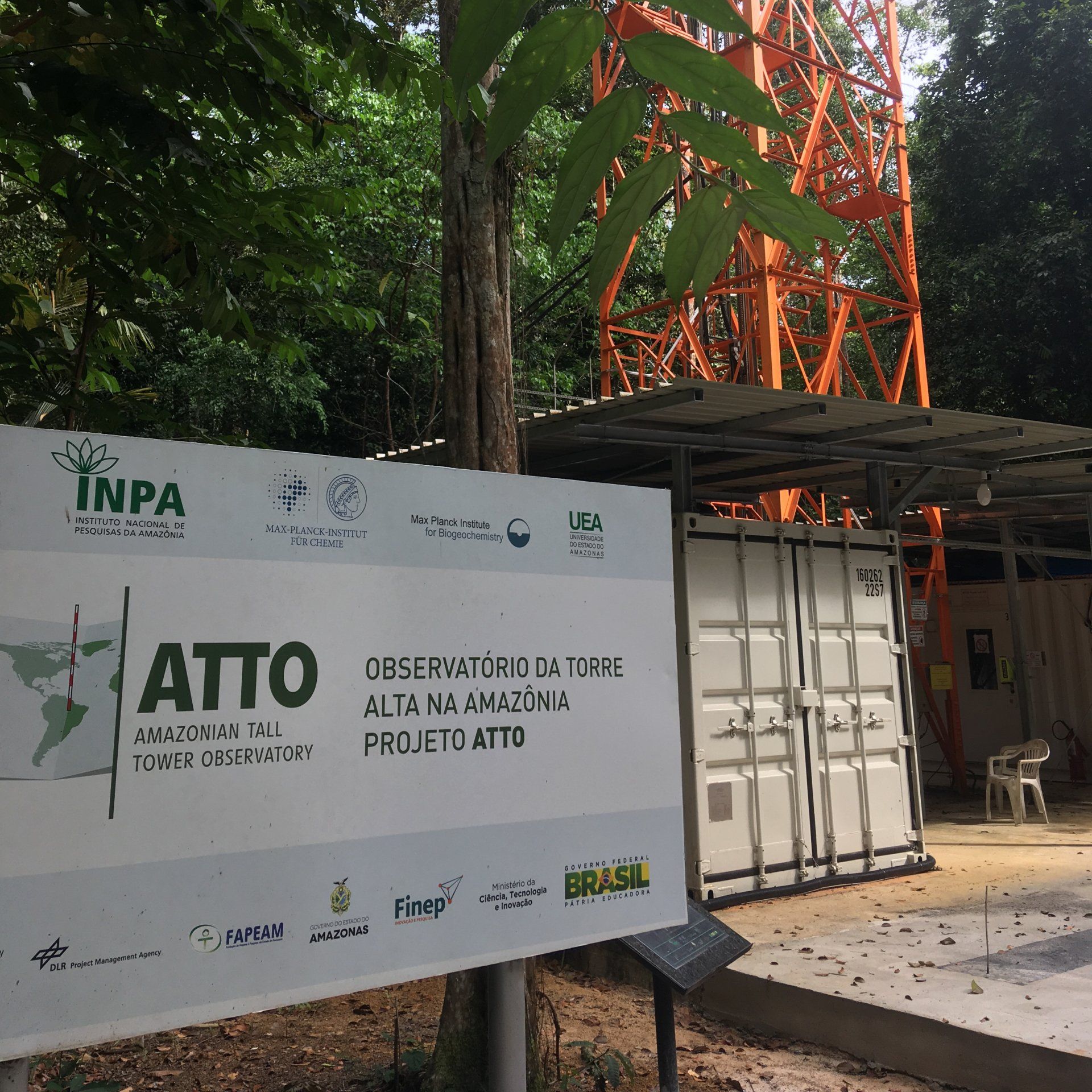 A white sign that says atto on it