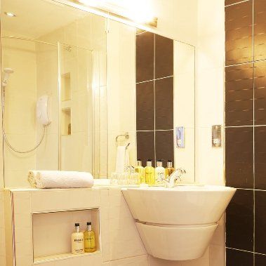 Scarborough hotel room rates