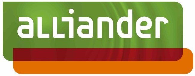 Aliander-logo met witte tekst op een groene, rode en oranje afgeronde rechthoekige achtergrond.