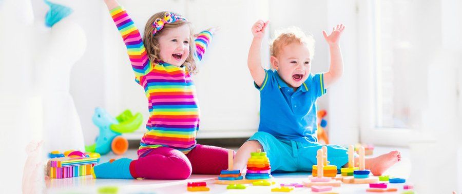 2 children playing
