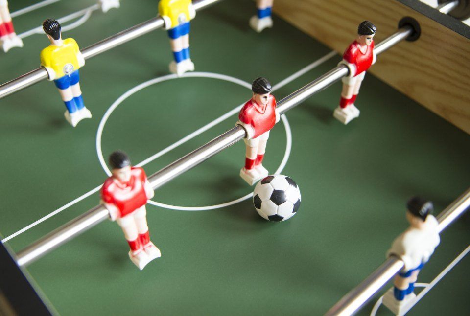 Tavolo da calcio balilla vintage