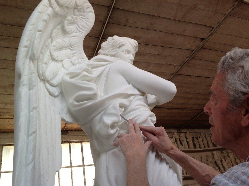 rest sculture in marmo