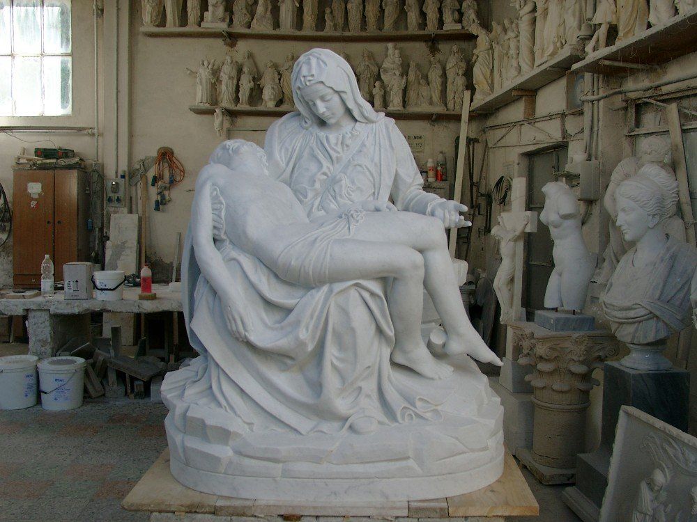 scultura Pietà in marmo
