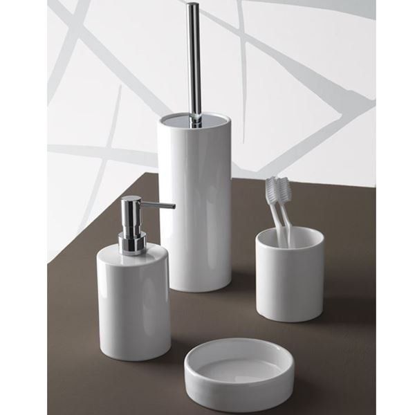accessori bagno in porcellana bianca