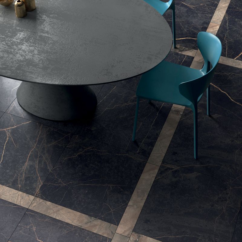 pavimento di colore grigio scuro