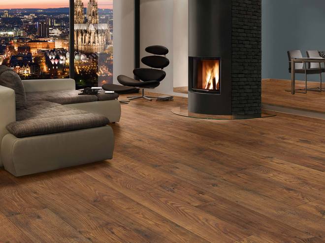 parquet in legno scuro