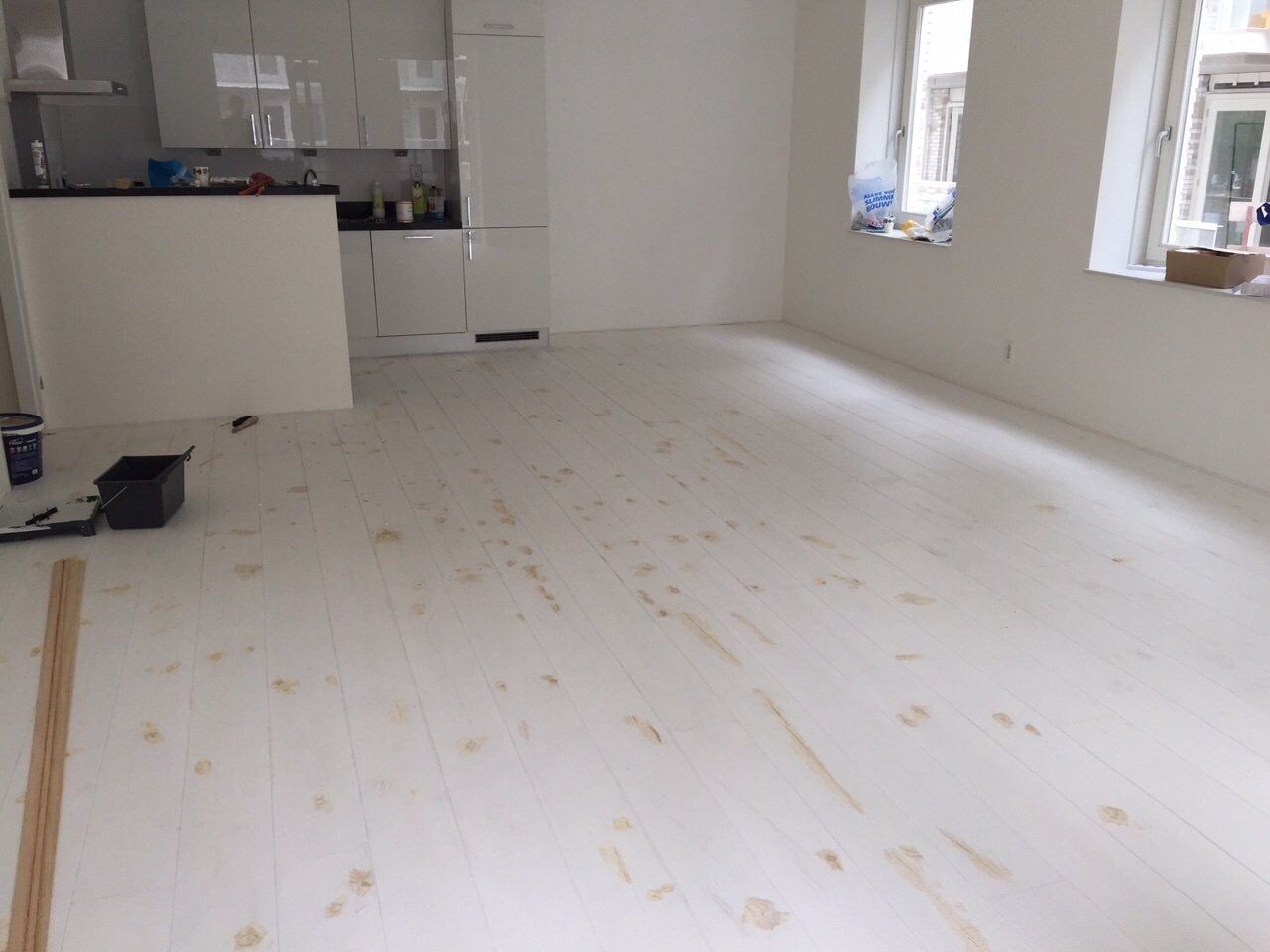 witte planken vloer