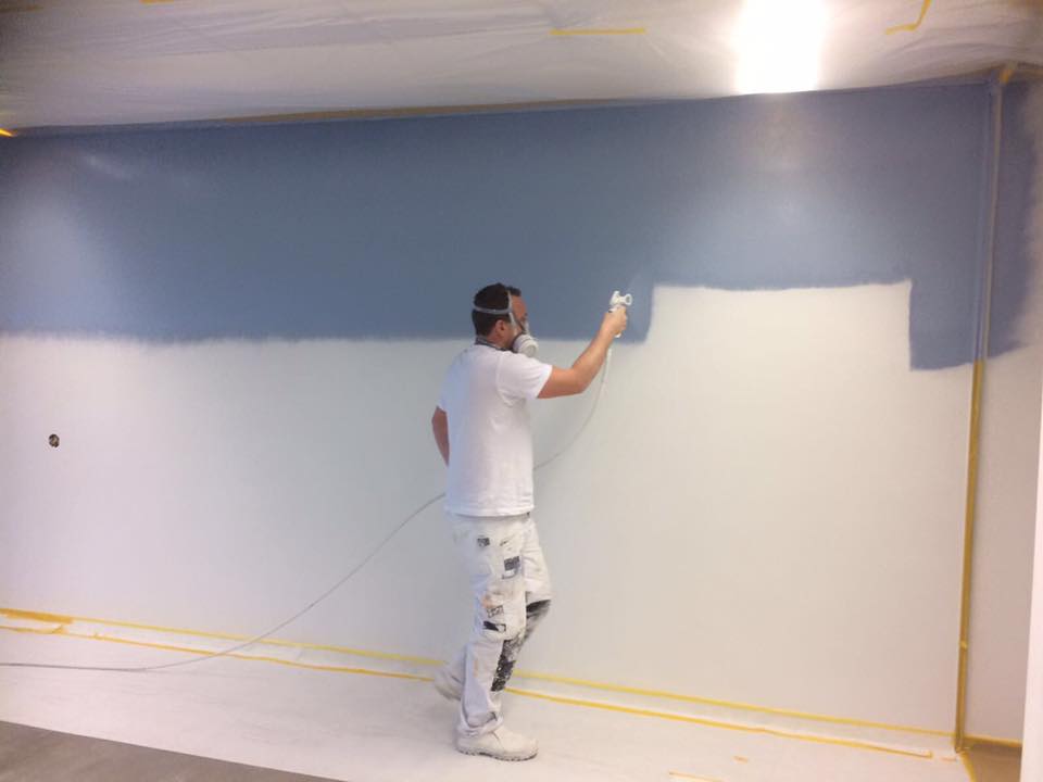 latex spuiten na stucwerk
