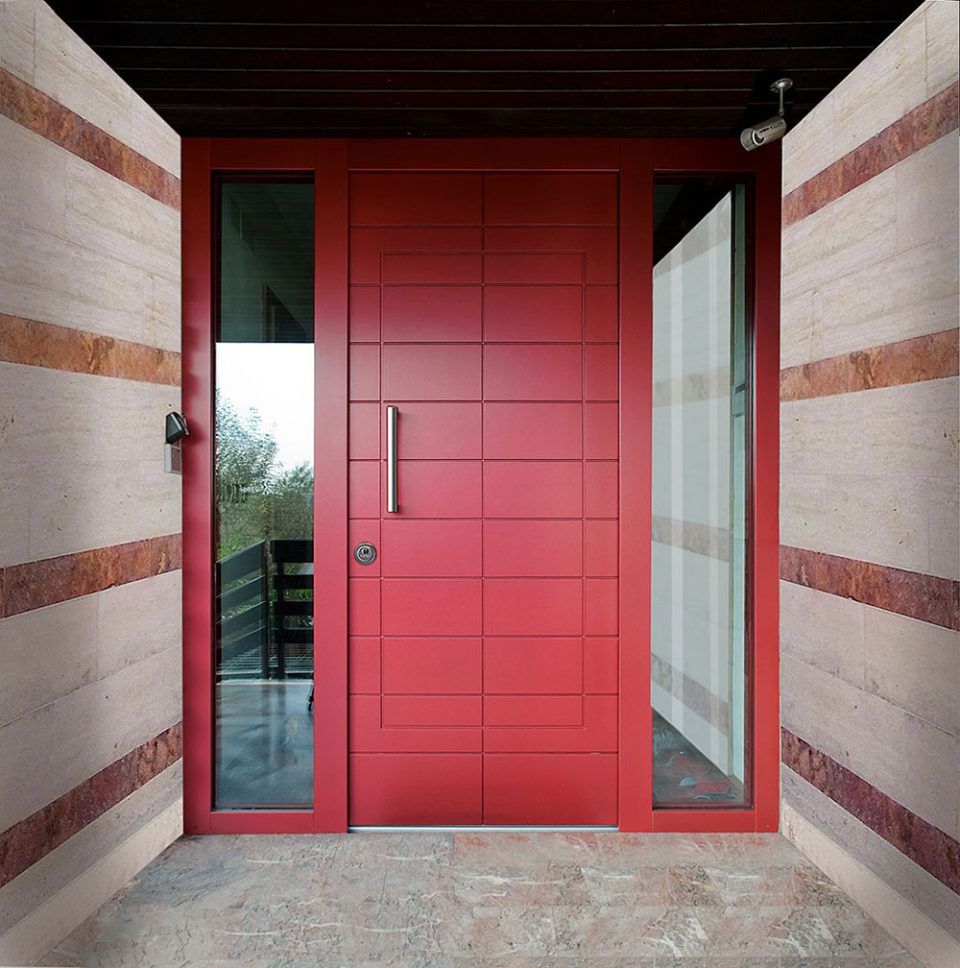 Porta d'ingresso rossa