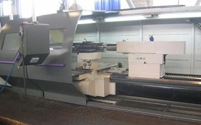 Tornio per la lavorazione del metallo