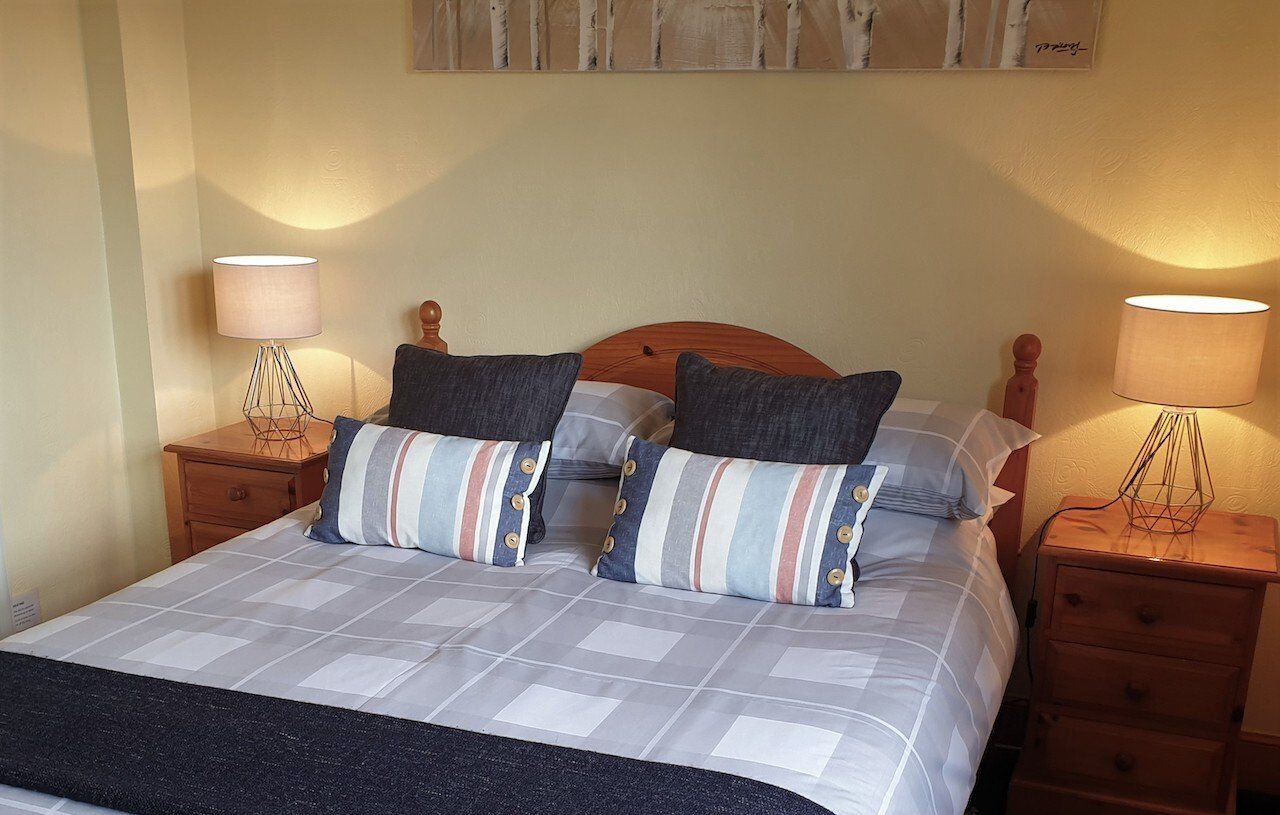Highland double ensuite guest room at Lorien House bed and breakfast, Fort Augustus, Highlands, Scotland