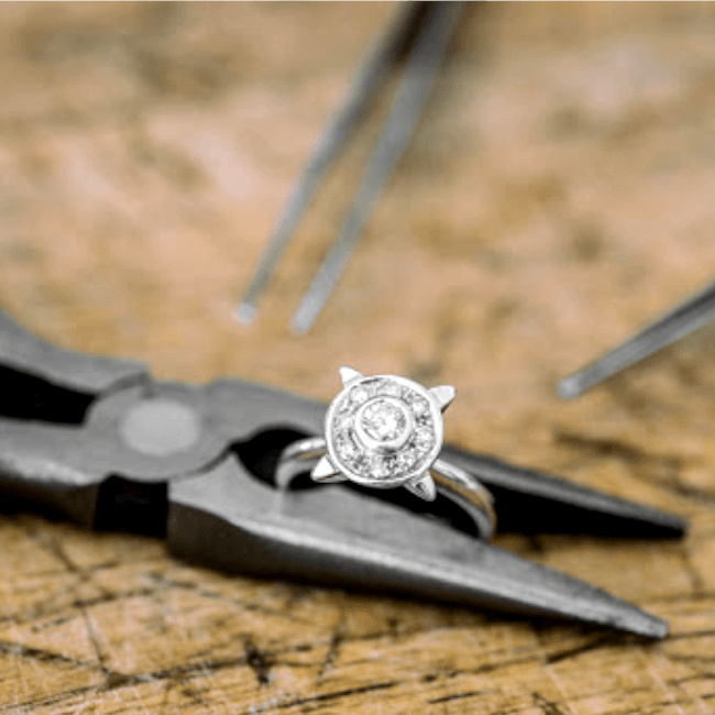Riparazione cinturino orologio - Gioielleria Marulla Rimini Riparazione cinturino orologio - Gioielleria Marulla Rimini