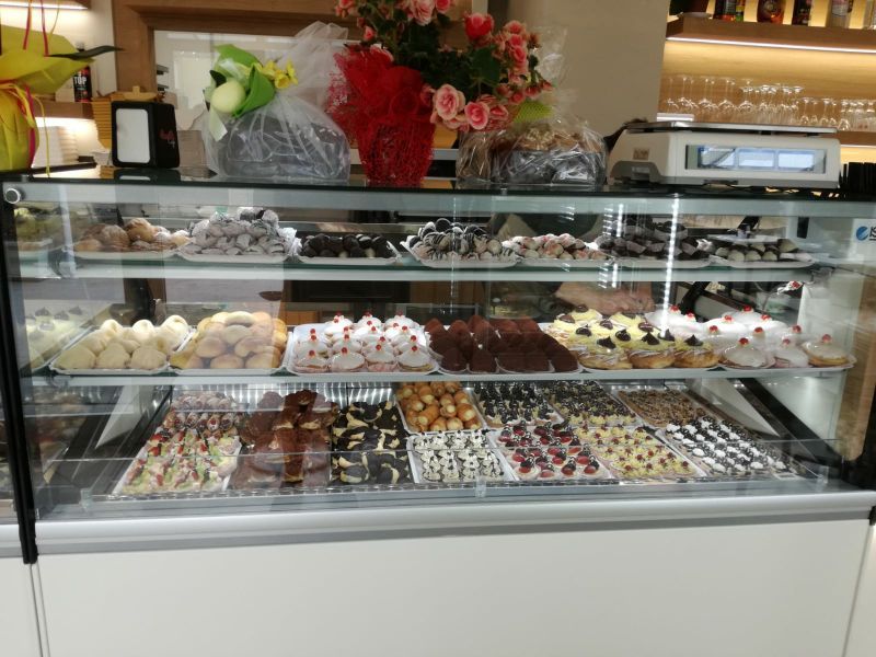 arredi pasticceria Matino