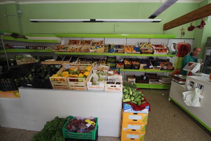 scaffali per negozio di ortofrutta