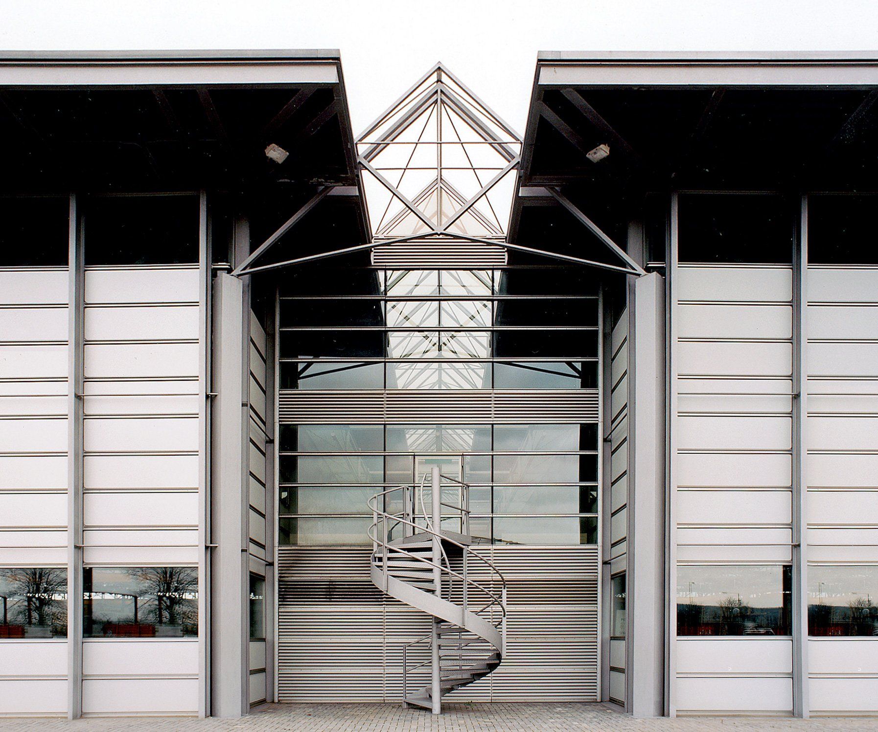 High tech manufacturing facility with staff offices and facilities designed by LSH Architects