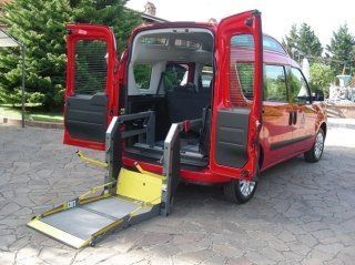 Fiat Doblò con sollevatore RICON