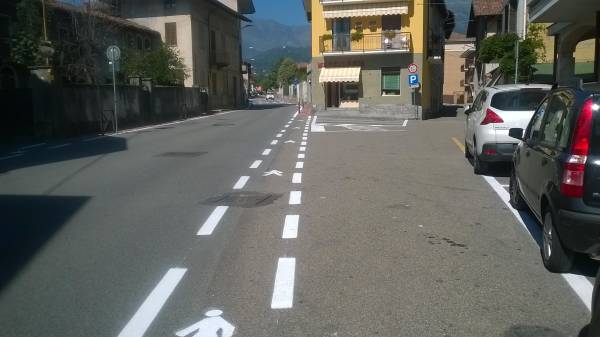 strisce per attraversamento pedonale
