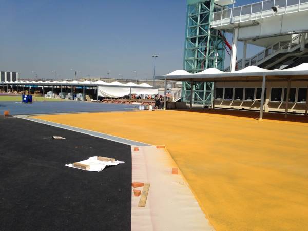 ampio ingresso a stadio