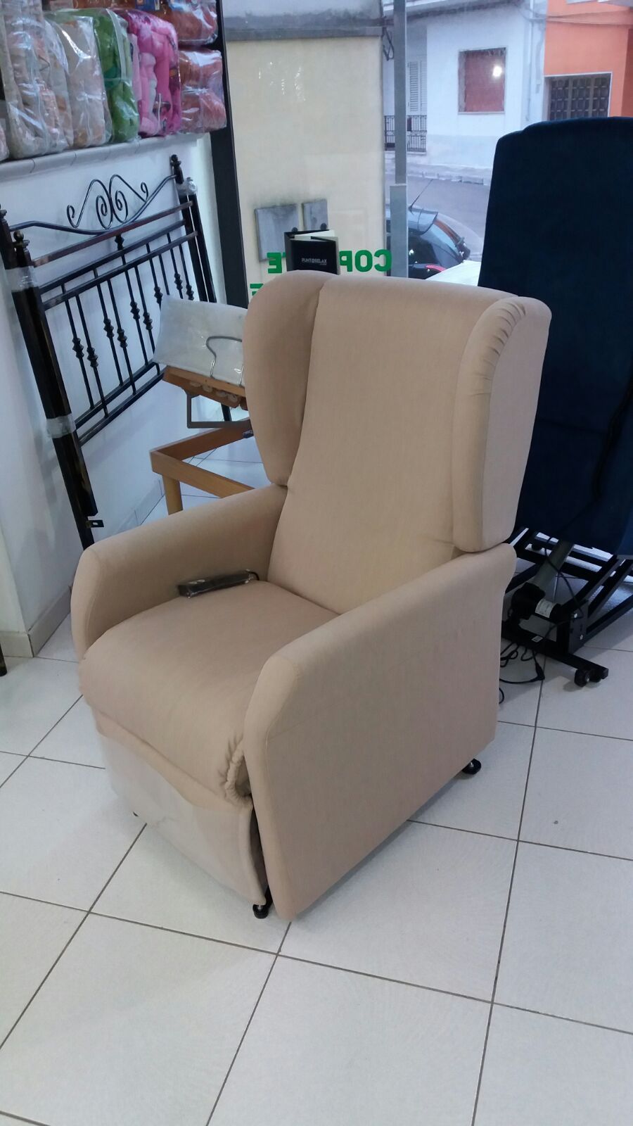 poltrona beige