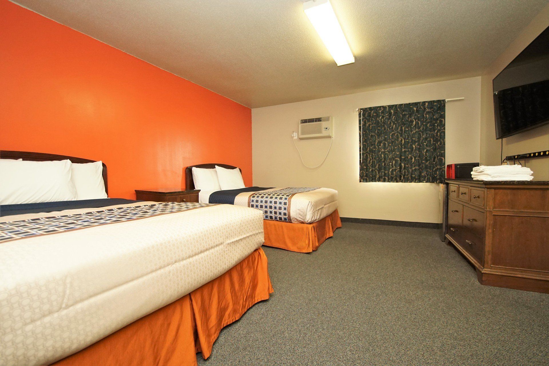 2 Queen Room