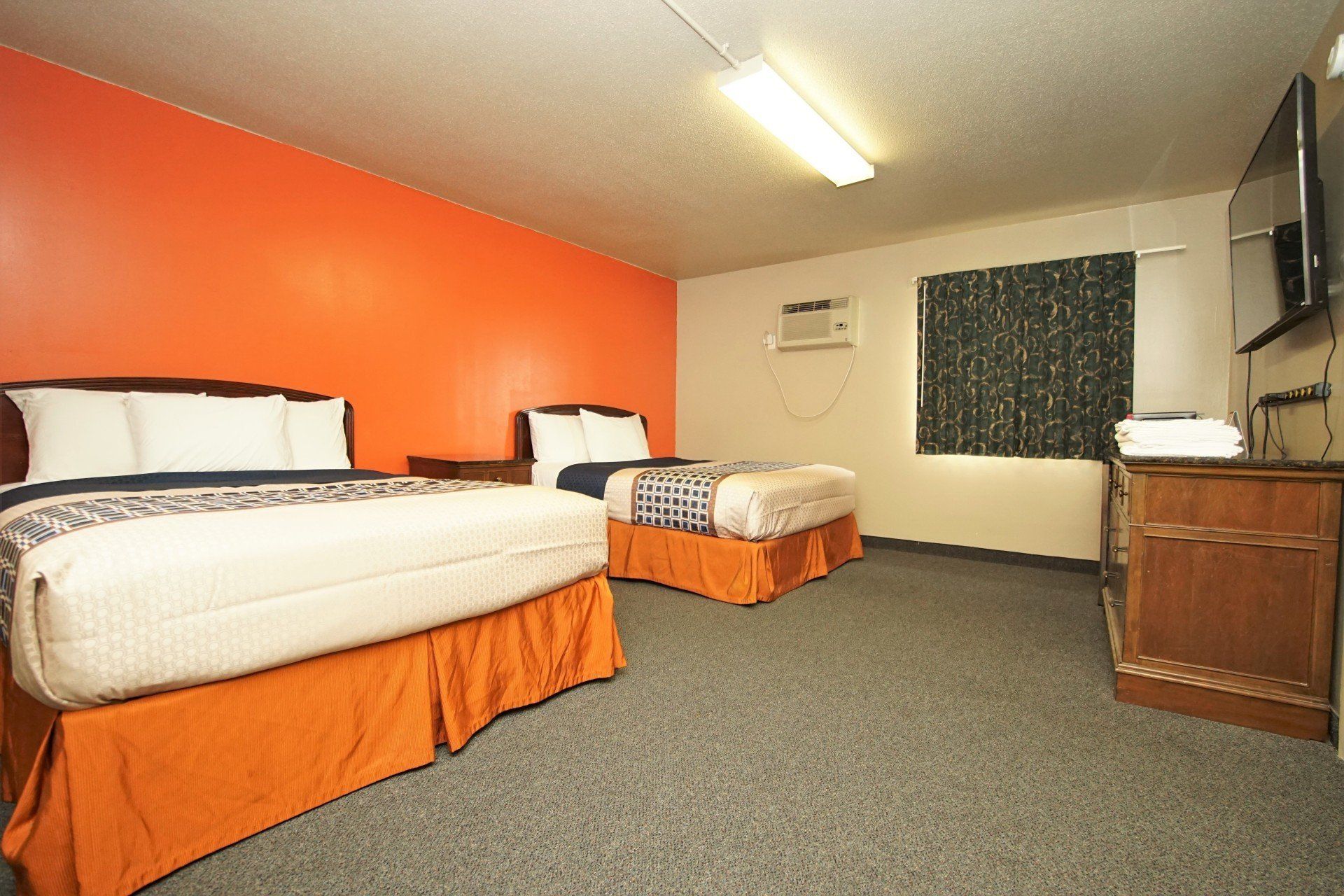 2 Queen Room Side View