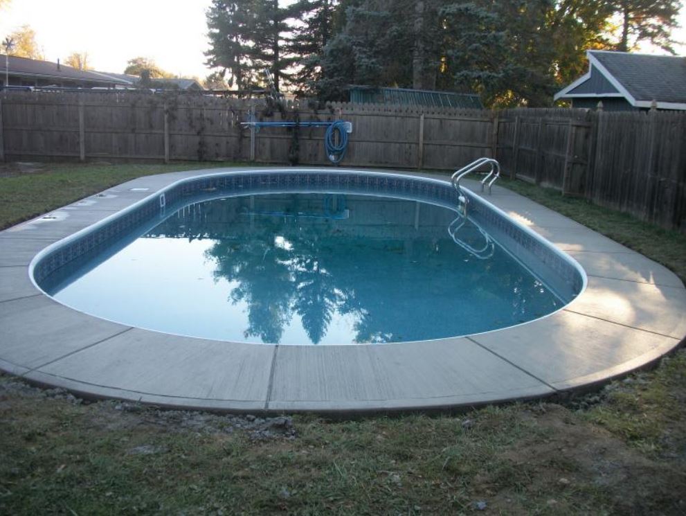 Rounded Pool — Liverpool, NY — CoolWaters Pool & Spa