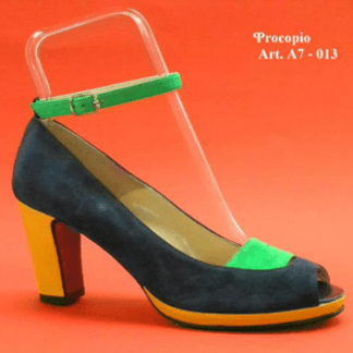 scarpa con tacco basso
