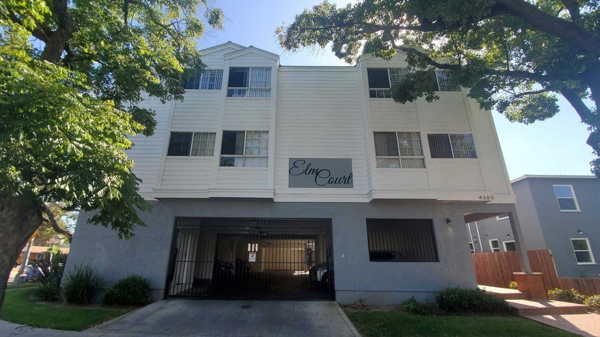 Elm Court (Long Beach)